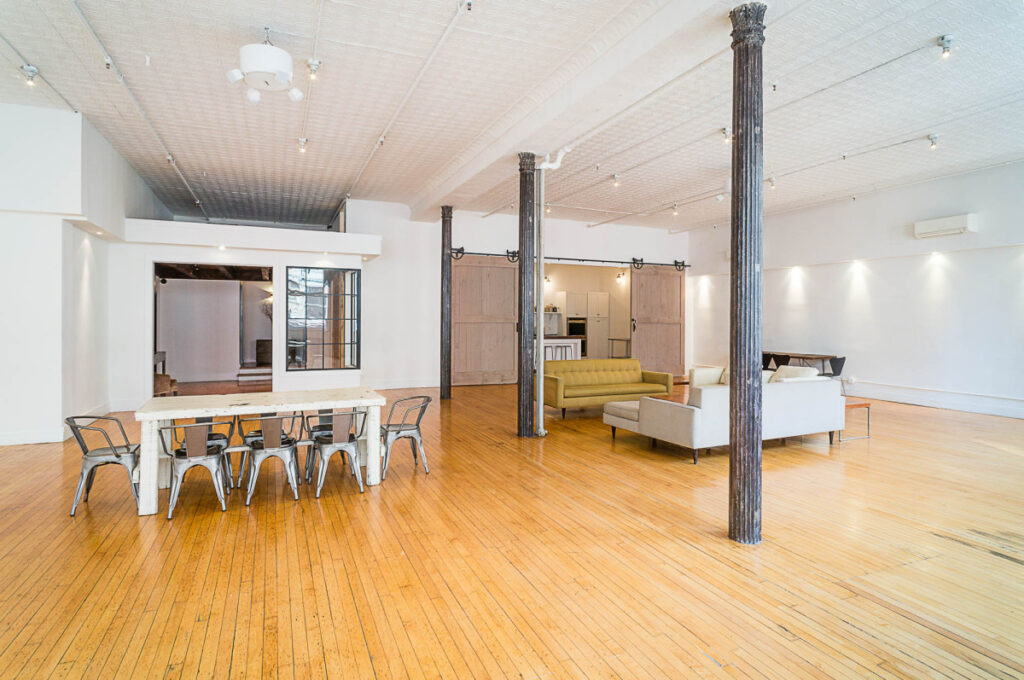 661ed512ad037_Studio 2a