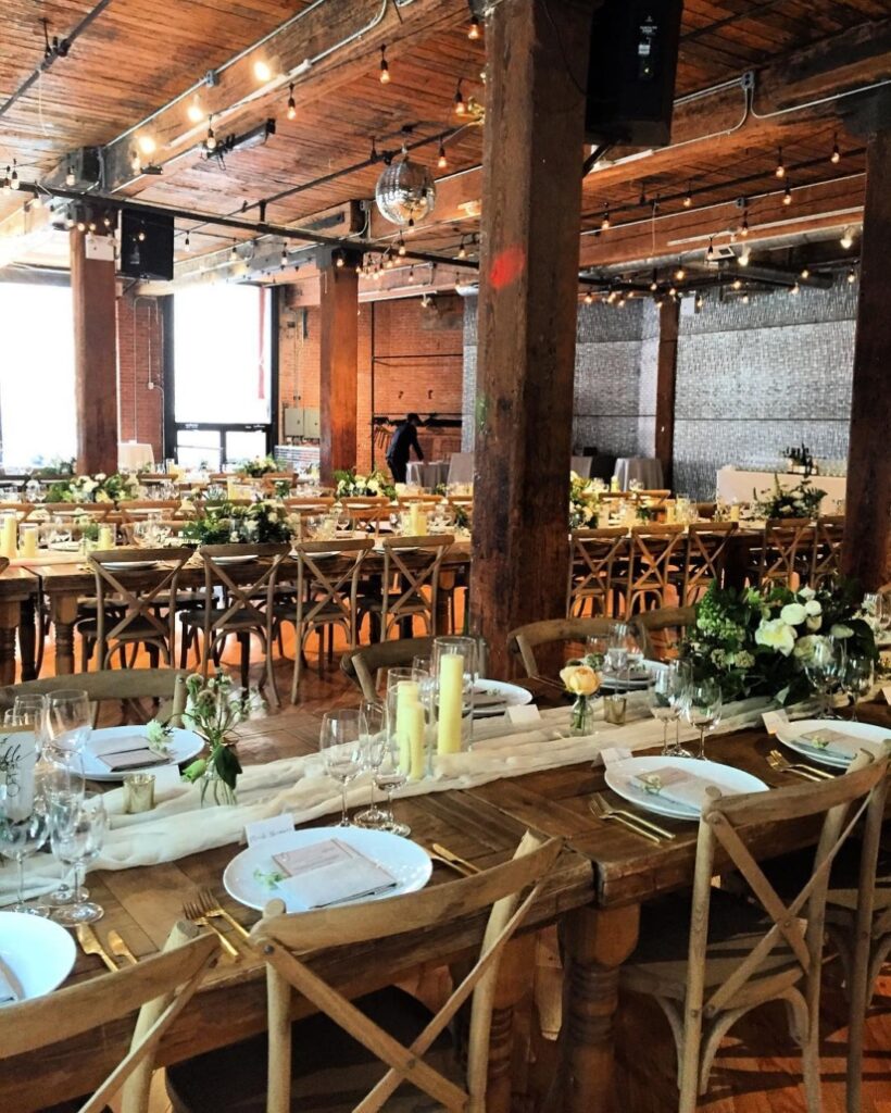 dumboloft_13129588_1754080558212052_459905363_n-825x1030