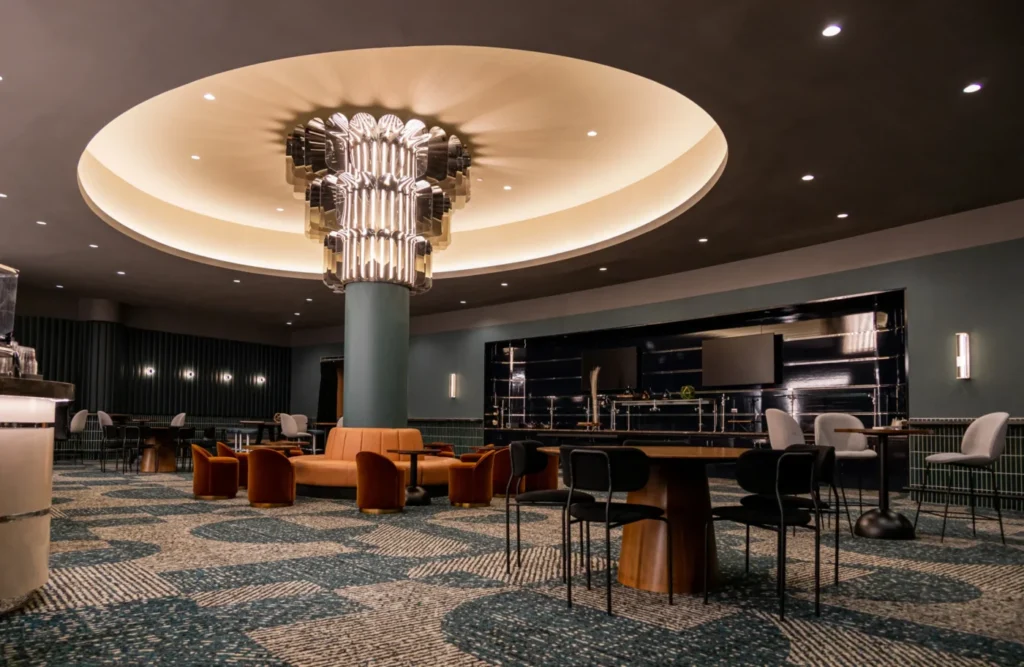 Verizon-Lounge-scaled